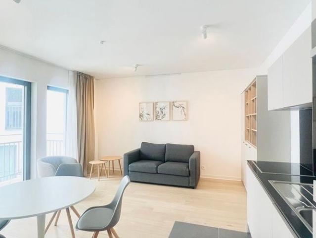 Appartement te huur in Etterbeek voor € 1.300 met 1 slaapkamer