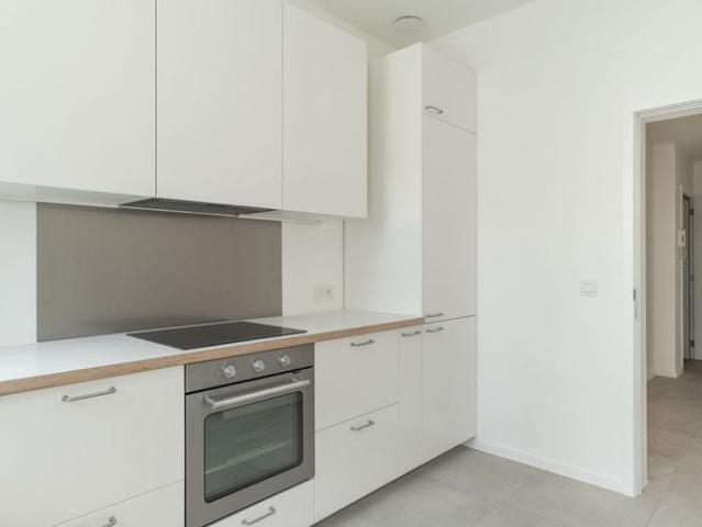 Appartement te huur in Etterbeek voor € 1.350 met 1 slaapkamer