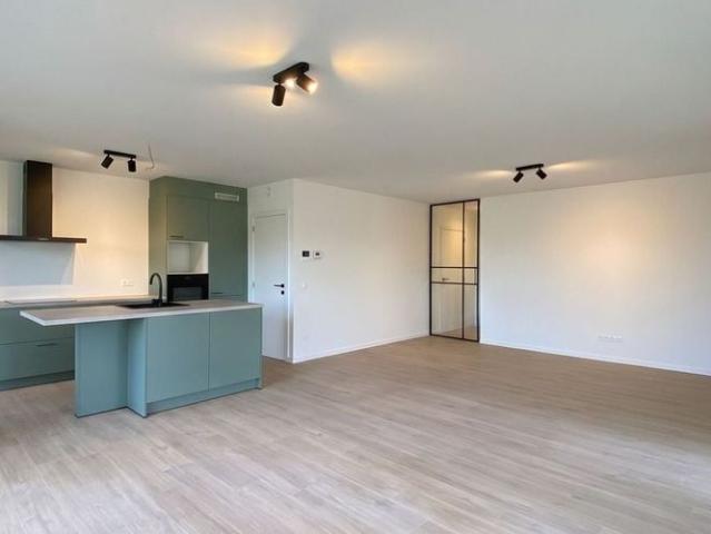 Appartement te huur in Evergem voor € 980 met 2 slaapkamers