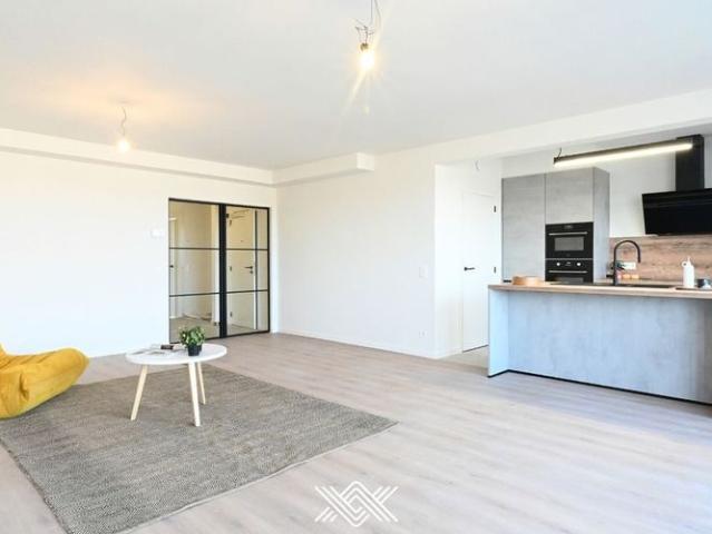 Appartement te huur in Eeklo voor € 1.025 met 2 slaapkamers