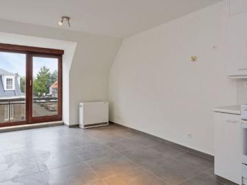 Appartement te huur in Eeklo voor € 695 met 1 slaapkamer