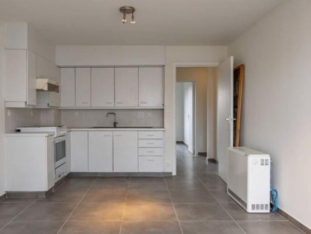Appartement te huur in Eeklo voor € 705 met 1 slaapkamer