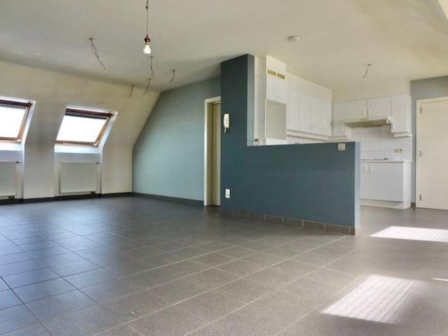 Appartement te huur in Eeklo voor € 875 met 2 slaapkamers