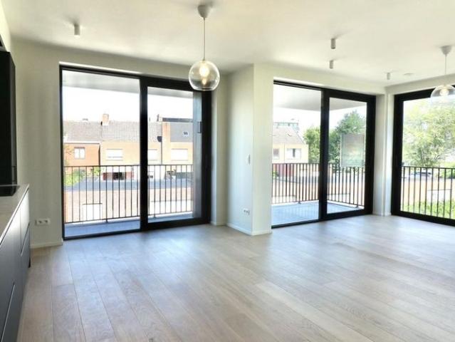 Appartement te huur in Eeklo voor € 945 met 3 slaapkamers