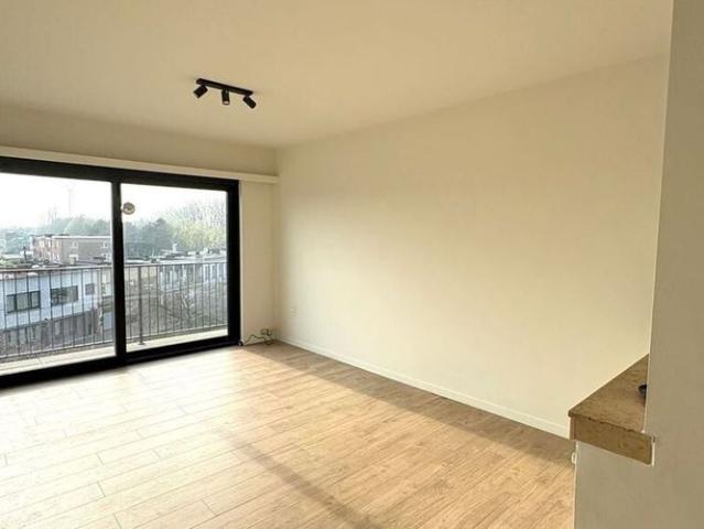 Appartement te huur in Ekeren voor € 820 met 1 slaapkamer