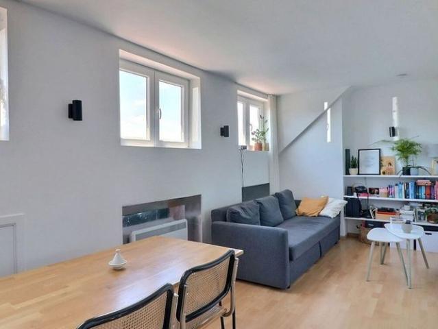 Appartement te huur in Elsene voor € 995 met 1 slaapkamer