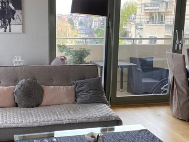 Appartement te huur in Elsene voor € 1.400 met 1 slaapkamer