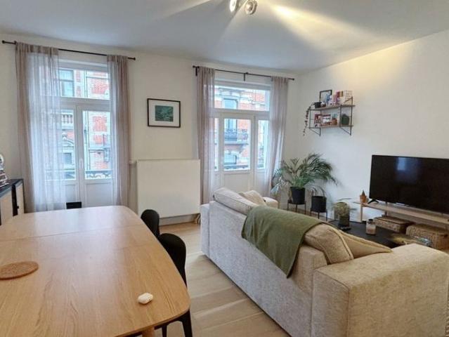 Appartement te huur in Elsene voor € 1.485 met 2 slaapkamers