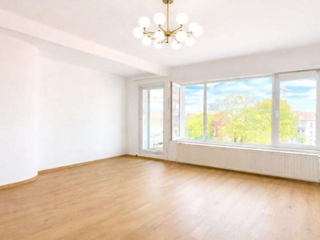 Appartement te huur in Elsene voor € 1.450 met 2 slaapkamers