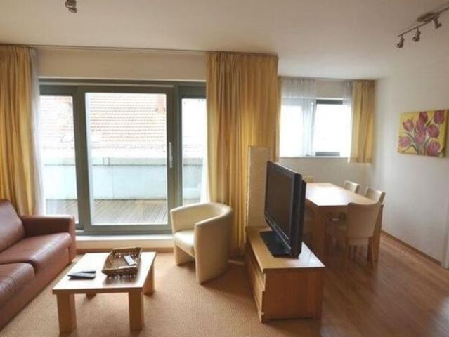 Appartement te huur in Elsene voor € 1.900 met 2 slaapkamers