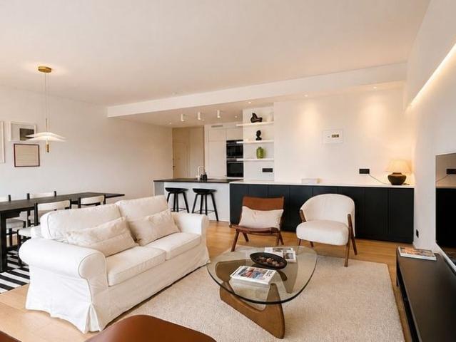 Appartement te huur in Elsene voor € 2.550 met 2 slaapkamers