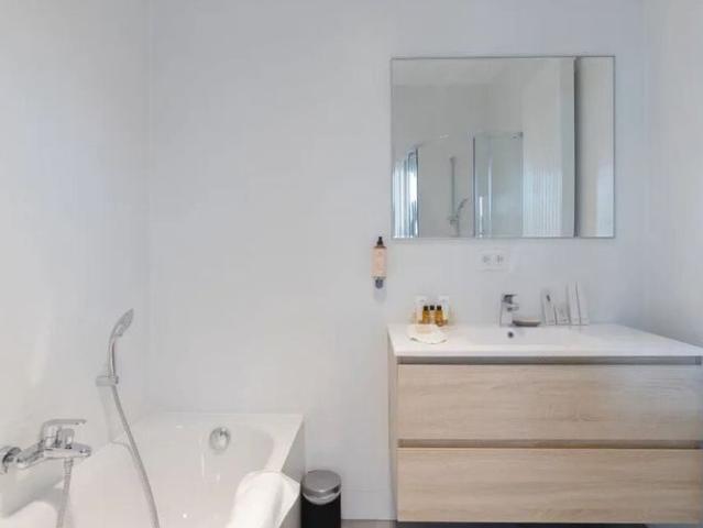 Appartement te huur in Elsene voor € 2.700 met 2 slaapkamers
