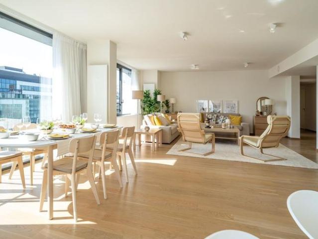 Appartement te huur in Elsene voor € 3.350 met 3 slaapkamers