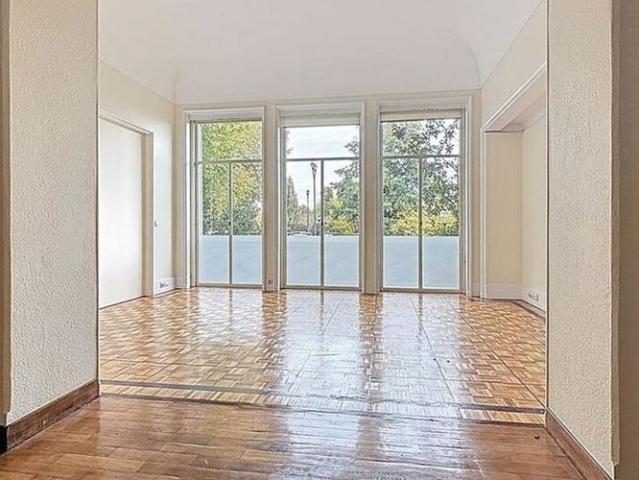 Appartement te huur in Elsene voor € 3.250 met 3 slaapkamers