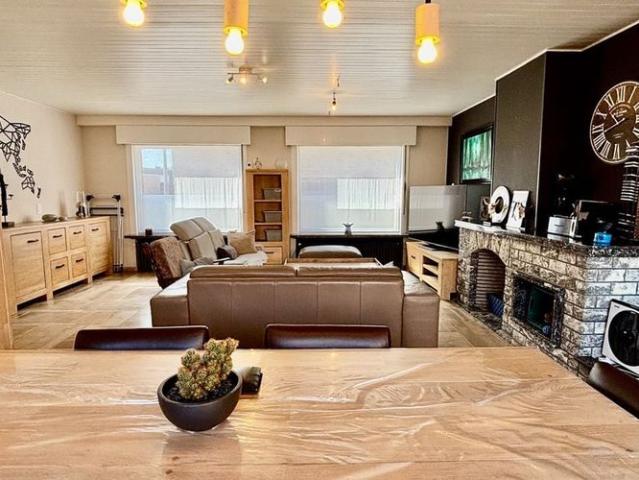 Appartement te huur in Emelgem voor € 760 met 2 slaapkamers