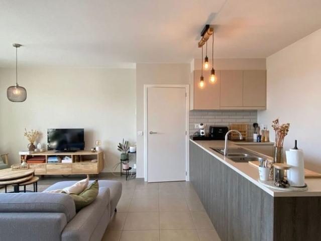 Appartement te huur in Ertvelde voor € 900 met 2 slaapkamers