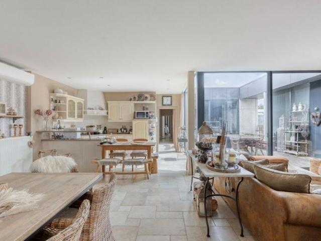 Appartement te huur in Geel voor € 1.285 met 3 slaapkamers