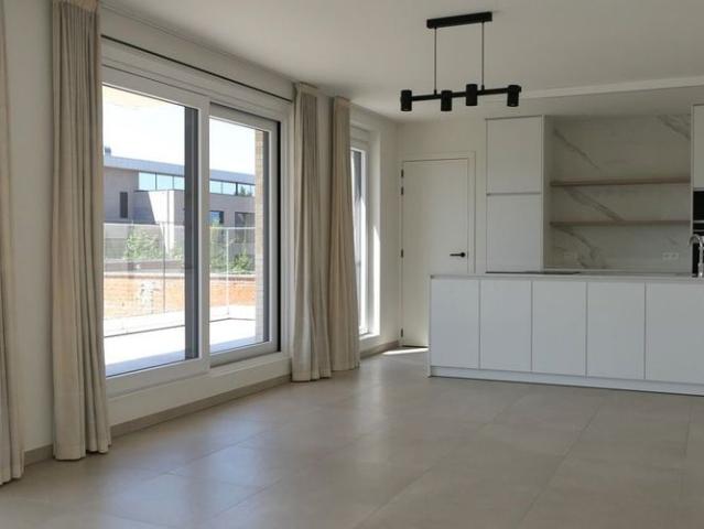 Appartement te huur in Geluwe voor € 800 met 2 slaapkamers