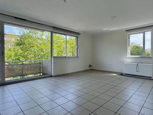 Appartement te huur in Genk voor € 1.100 met 3 slaapkamers