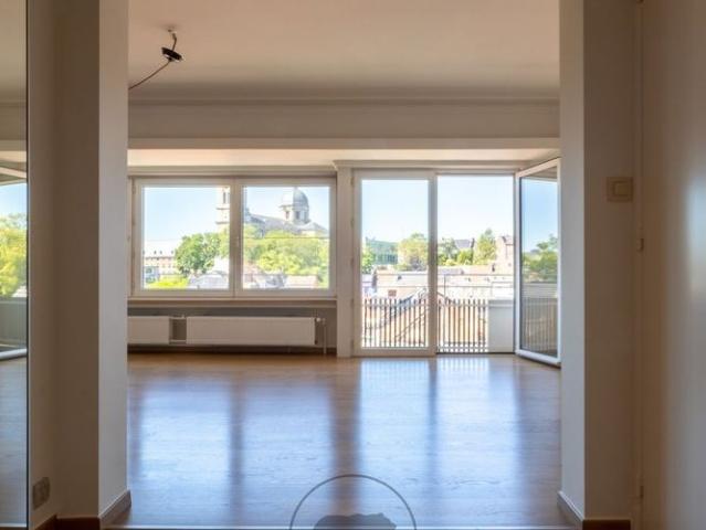 Appartement te huur in Gent voor € 1.200 met 2 slaapkamers