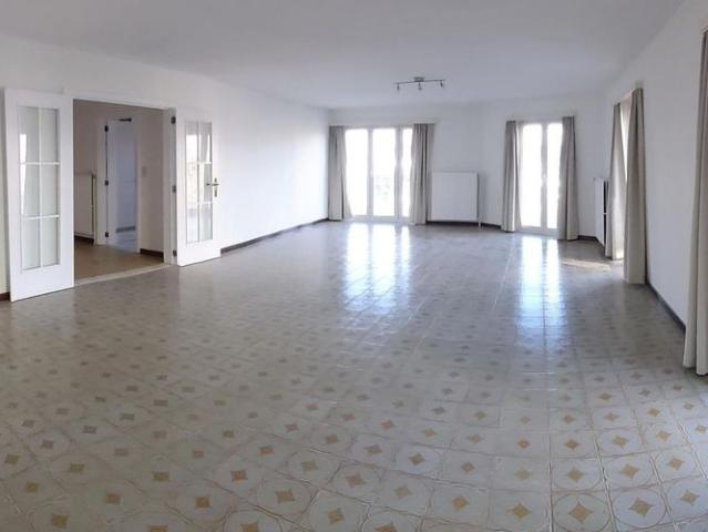 Appartement te huur in Gent voor € 1.220 met 3 slaapkamers