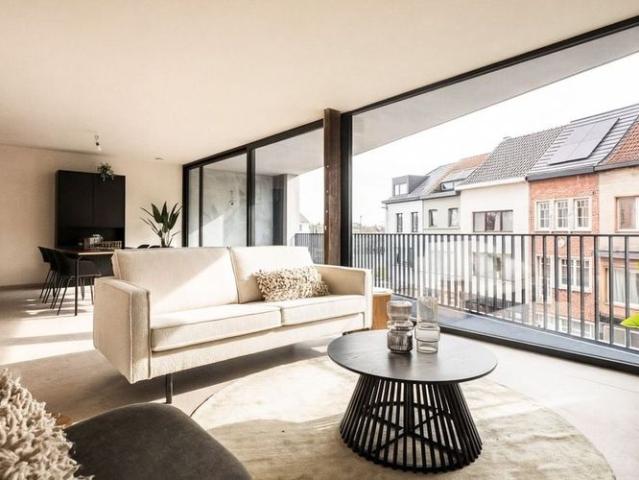 Appartement te huur in Gent voor € 1.350 met 3 slaapkamers