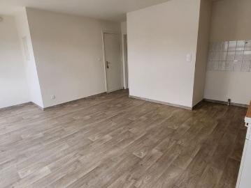 Appartement te huur in Gilly voor € 550 met 1 slaapkamer