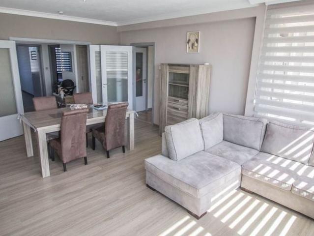 Appartement te huur in Gilly voor € 780 met 2 slaapkamers