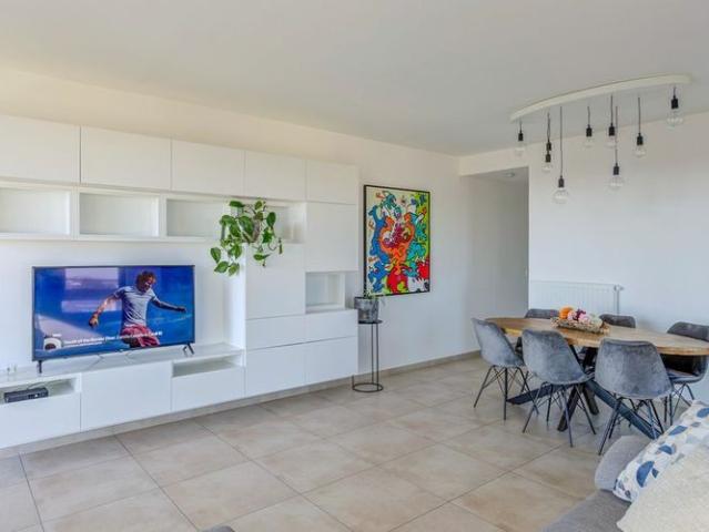 Appartement te huur in Hasselt voor € 950 met 1 slaapkamer
