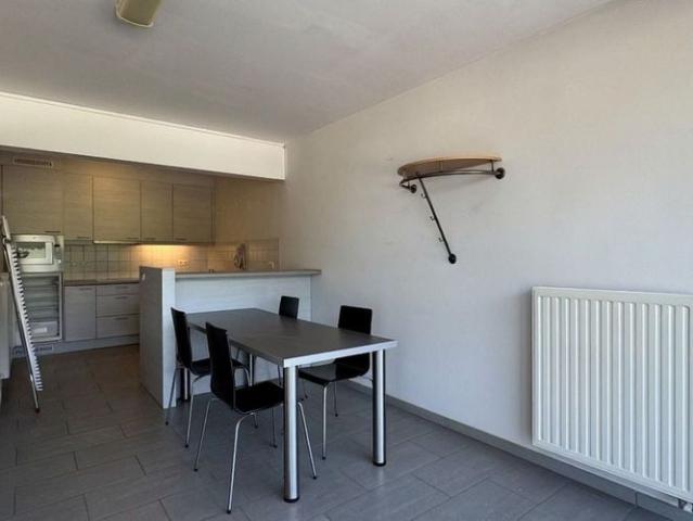 Appartement te huur in Hasselt voor € 1.250 met 3 slaapkamers