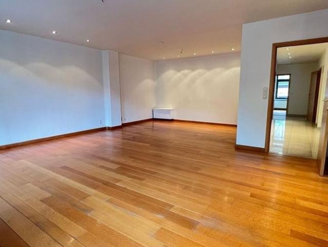 Appartement te huur in Hasselt voor € 1.200 met 3 slaapkamers