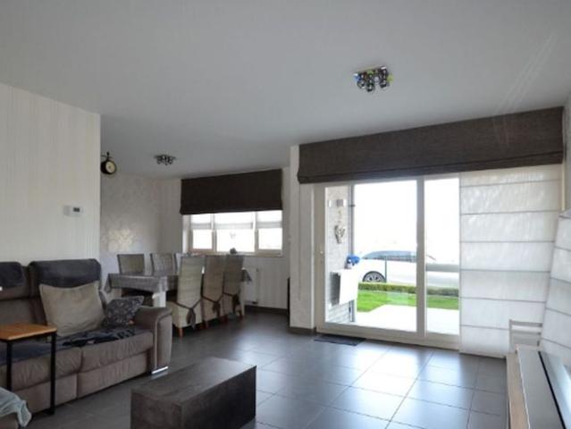 Appartement te huur in Harelbeke voor € 750 met 2 slaapkamers