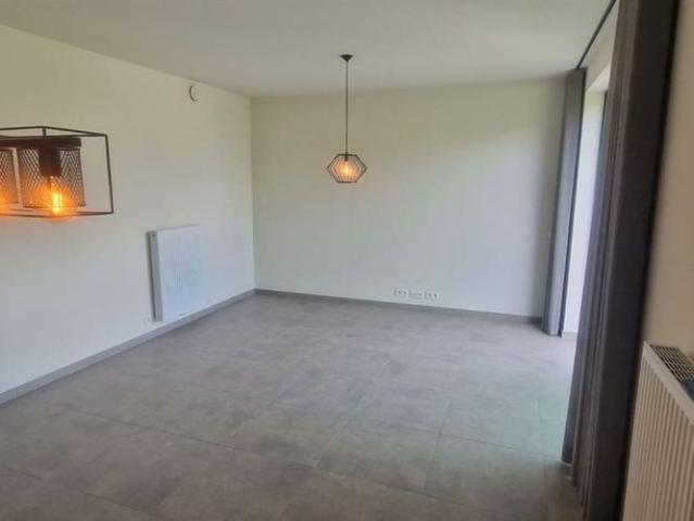 Appartement te huur in Harelbeke voor € 700 met 1 slaapkamer