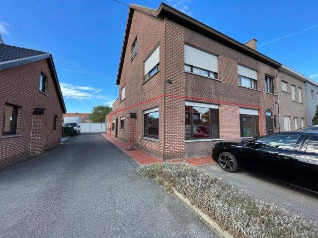 Gelijkvloers appartement te huur in Harelbeke met 2 slaapkamers