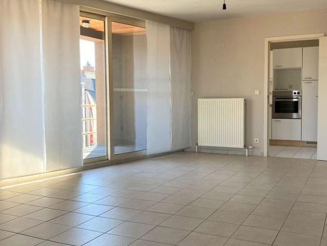 Appartement te huur in Heist op den Berg voor € 850 met 1 slaapkamer