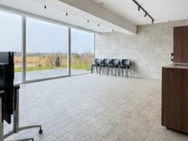 Appartement te huur in Hermalle sous Argenteau voor € 1.050 met 1 slaapkamer