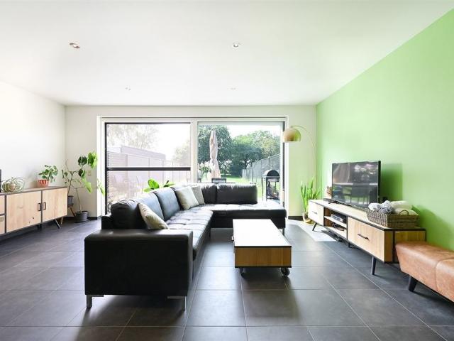 Appartement te huur in Hoevenen met 2 slaapkamers