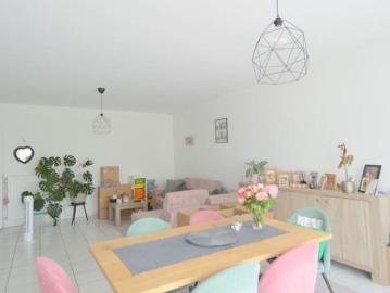 Appartement te huur in Hoevenen voor € 950 met 2 slaapkamers