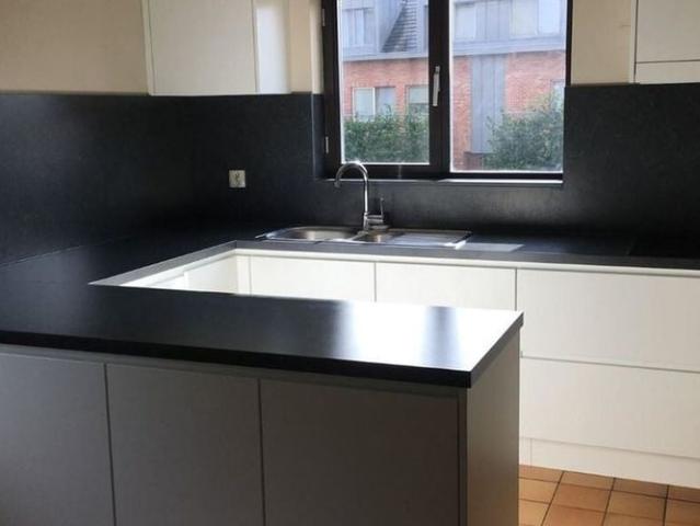 Appartement te huur in Hoogstraten voor € 875 met 2 slaapkamers