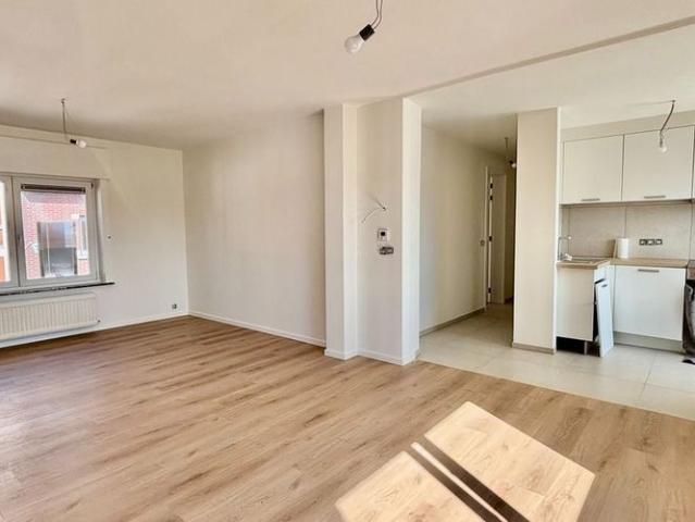 Appartement te huur in Izegem voor € 695 met 1 slaapkamer