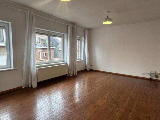 Appartement te huur in Izegem voor € 700 met 2 slaapkamers