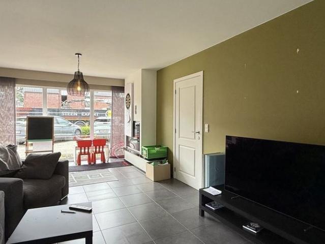 Appartement te huur in Kwaadmechelen voor € 1.075 met 3 slaapkamers