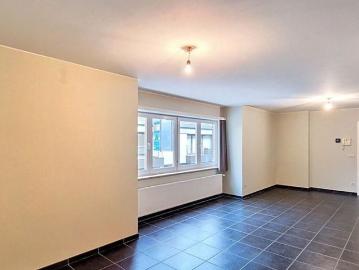 Appartement te huur in Knesselare voor € 700 met 2 slaapkamers