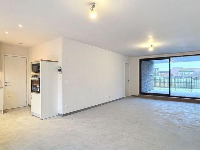 Appartement te huur in Knesselare voor € 950 met 2 slaapkamers