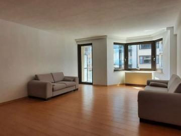 Appartement te huur in Knokke voor € 1.000 met 2 slaapkamers