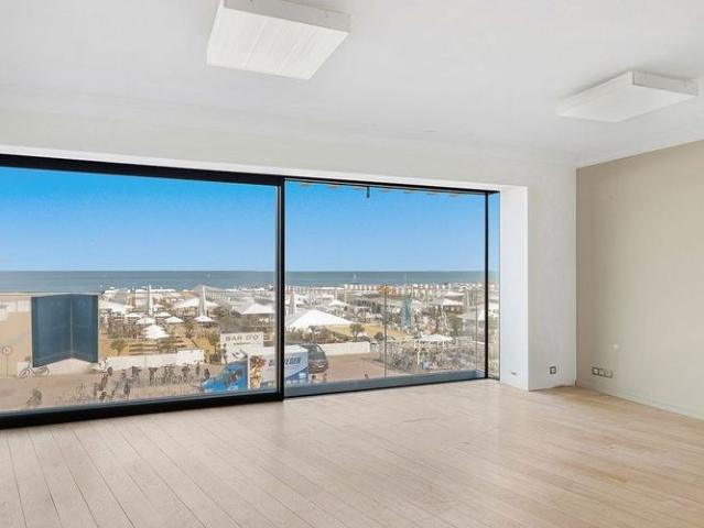 Appartement te huur in Knokke voor € 1.450 met 2 slaapkamers