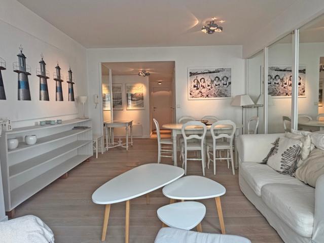 Appartement te huur in Knokke voor € 1.560 met 2 slaapkamers