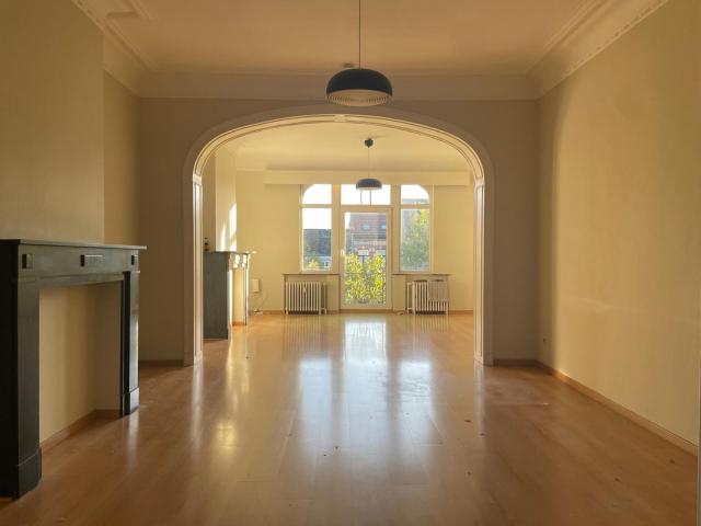 Appartement te huur in Koekelberg met 2 slaapkamers