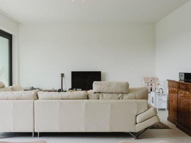 Appartement te huur in Kortrijk voor € 1.400 met 2 slaapkamers