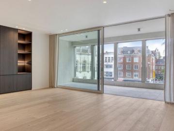 Appartement te huur in Kortrijk voor € 1.500 met 2 slaapkamers
